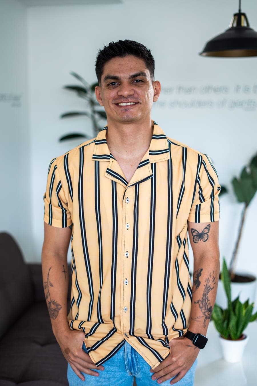Hans Villalobos — Founder de Momentum AI